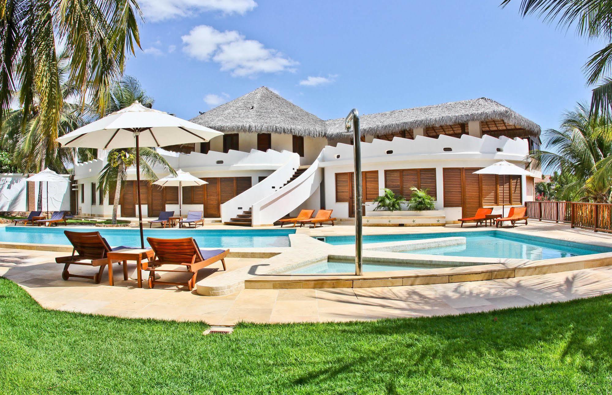 Hotel & Pousada Tatajuba Canoa Quebrada Exterior foto
